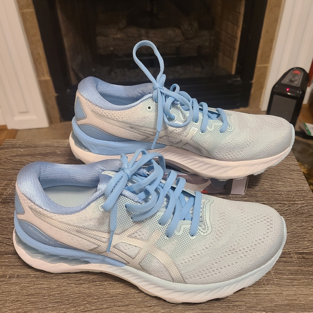 ASICS Women's Gel Nimbus 23-Blue